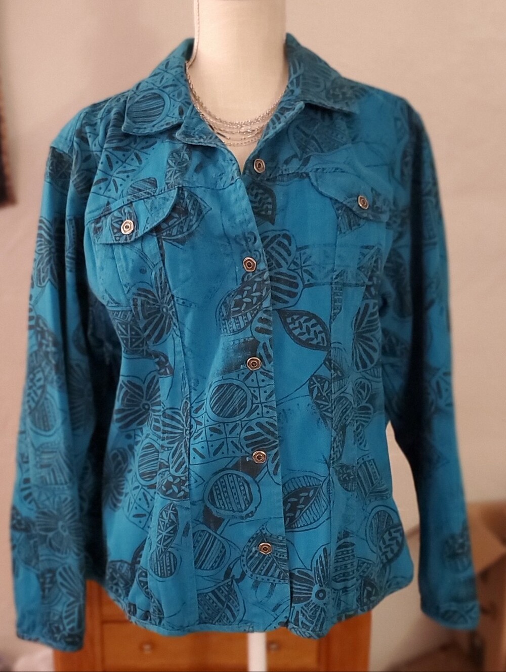 Chico's Sz 3 Bright Blue & Black Floral Design Stretch Jean Jacket